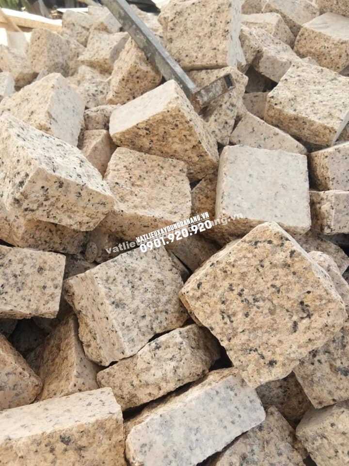 Đá Cubic Granite Vàng Khò 10x10x8 Cm - Phố Đá Đẹp