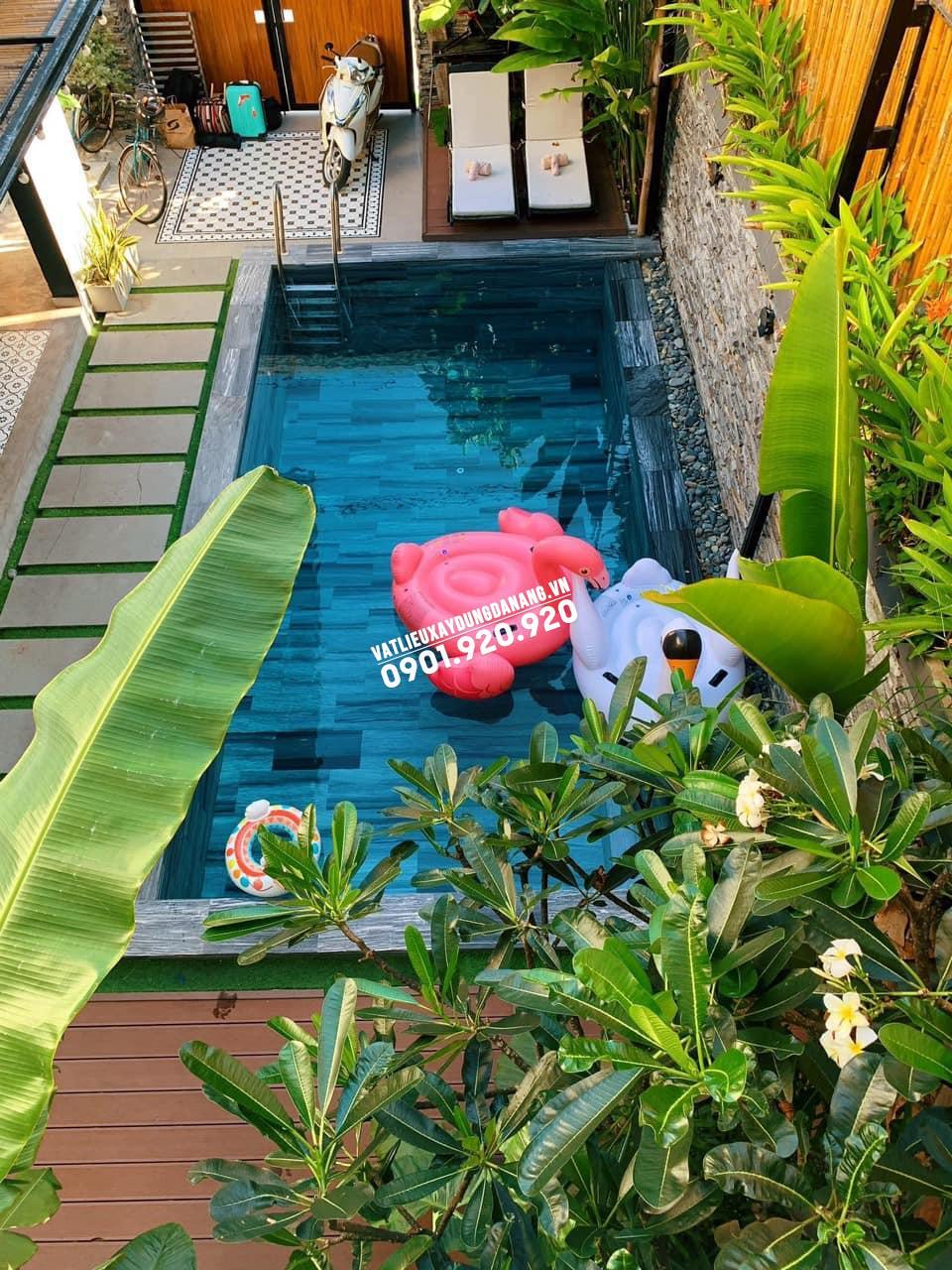 Bể bơi lát đá tự nhiên