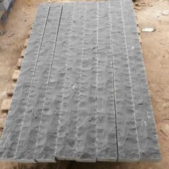 Đá bazan đục tay thủ công 10x100x3cm