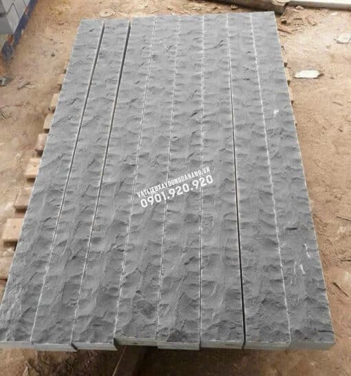 Đá bazan đục tay thủ công 10x100x3cm