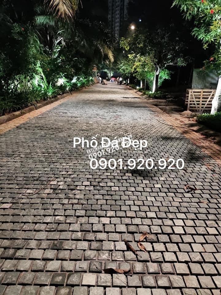 Đá Xanh Rêu Bóc Lồi 10x10x5Cm