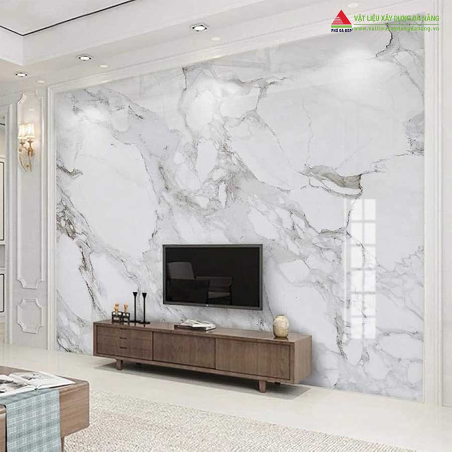 Các yếu tố ảnh hưởng đến giá của đá hoa cương ốp tường phòng khách