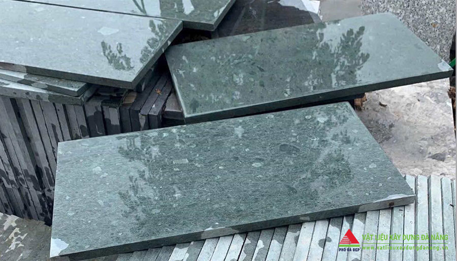 Có nhiều loại đá xanh lát sân vườn