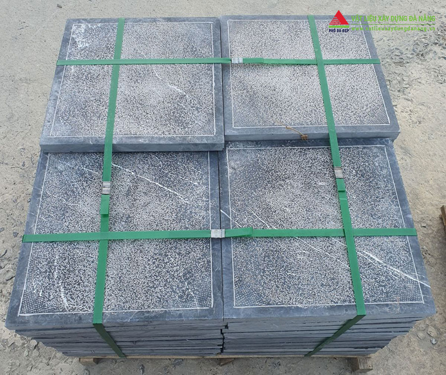 Có nhiều yếu tố ảnh hưởng đến giá đá xanh dùng trong lát sân vườn