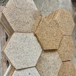 Đá Granite băm vàng lục giác